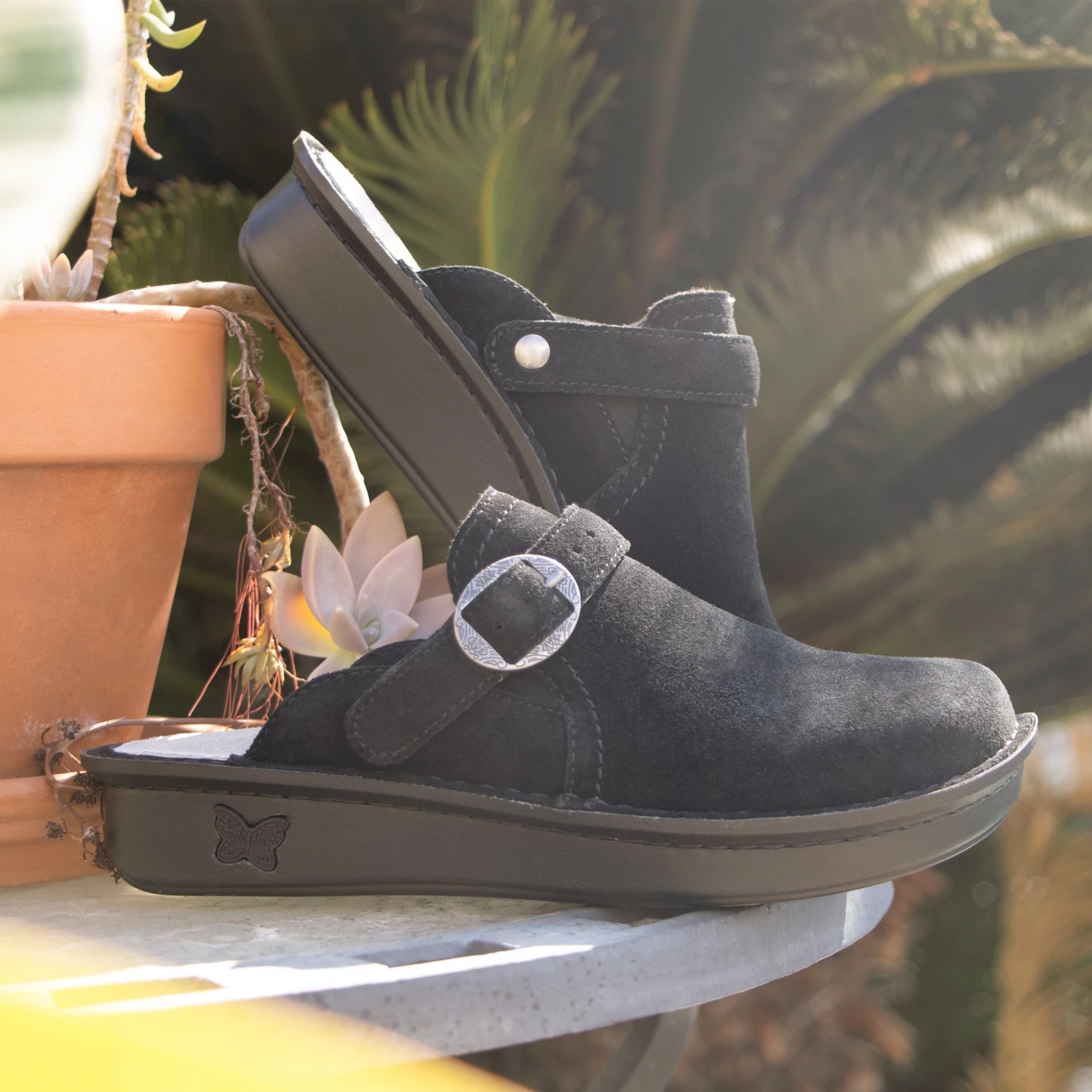 Shoes Bryn Black Clog 4 Shoes Bryn Black Clog - Image 2