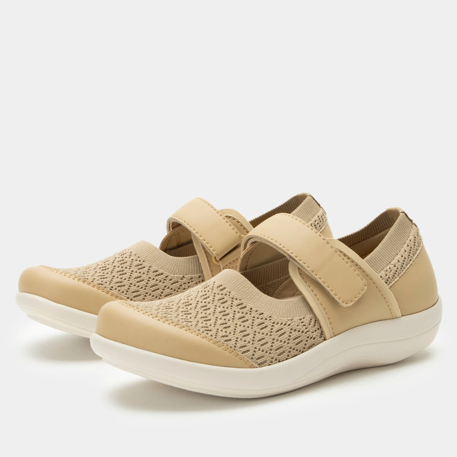 Shoes Dinamo Sand Shoe 3 Shoes Dinamo Sand Shoe