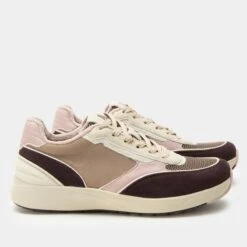 Embyr Chery Lacquer Shoe 11 Embyr Chery Lacquer Shoe -Alegria Shoe Store EMB 8224 S2