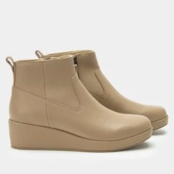 Hadi Beige Boot -Alegria Shoe Store HDI 6341 S2 cf7c7813 4cac 40f0 b8ae b00875c6e87c