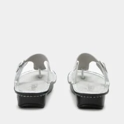 Vella Silver Sandal -Alegria Shoe Store VEL 6130 S3