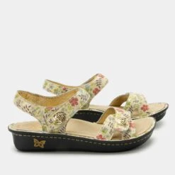Vienna Good As Gold Sandal 11 Vienna Good As Gold Sandal -Alegria Shoe Store VIE 6431 S2 2ba5e3be 8ad1 4d10 8396 3830d09f381c